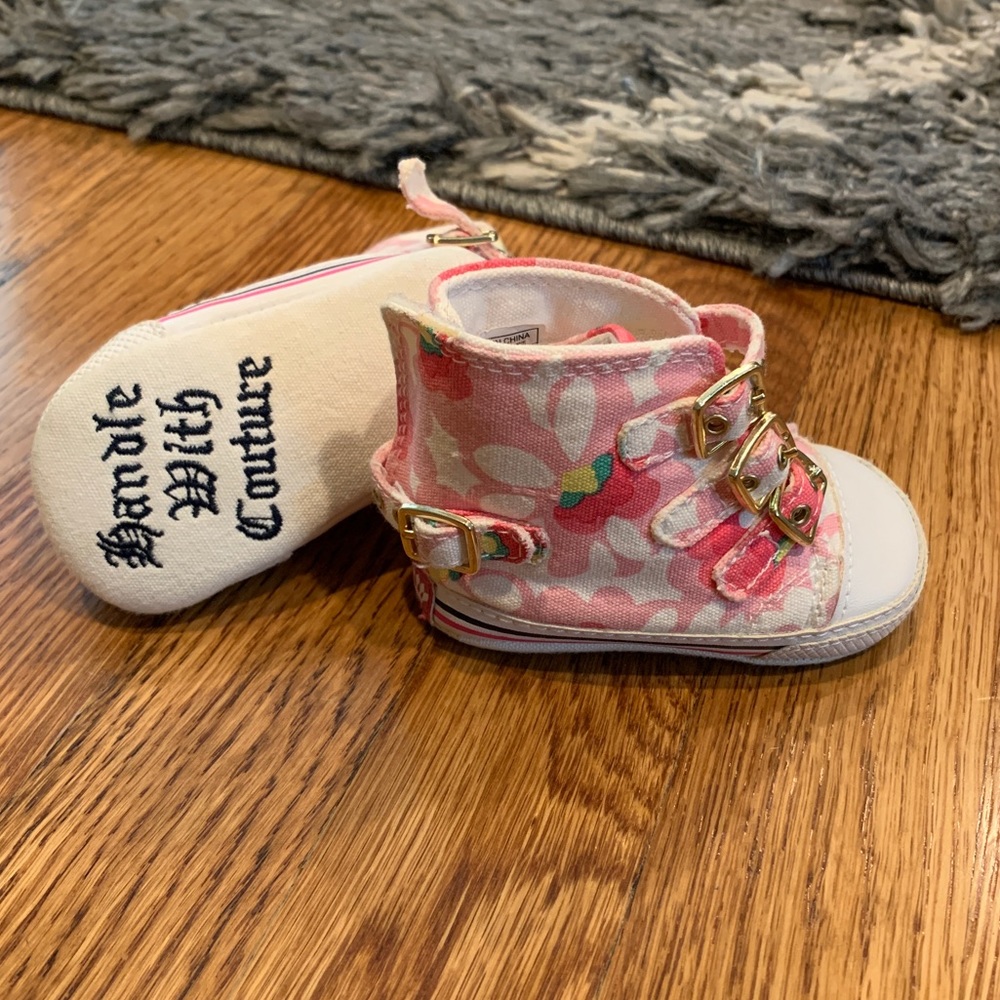 Juicy couture high top baby booties